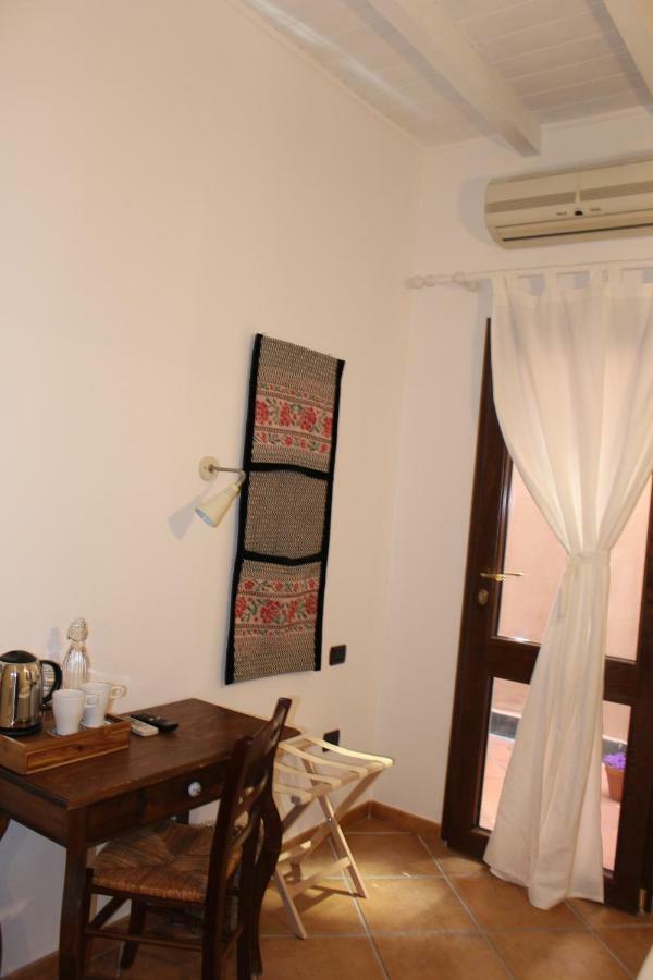 Cagliari Old Town B&B Luaran gambar